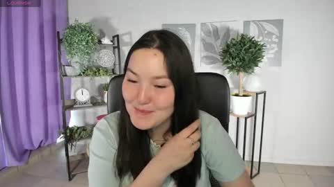 Snapshot of aurora_briggs chatting on June 14, 2026, 12:18 pm Camila online show from June 14, 2026, 12:18 pm