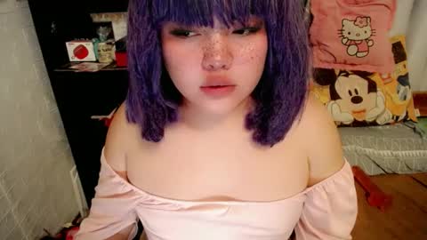 cute online show from February 7, 2025, 3:52 pm