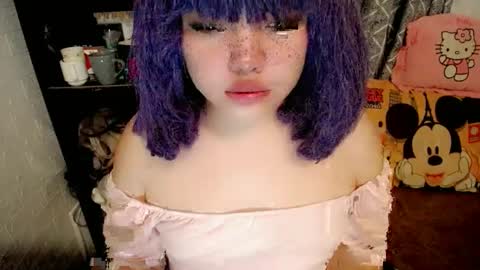 cute online show from March 2, 2025, 2:32 pm