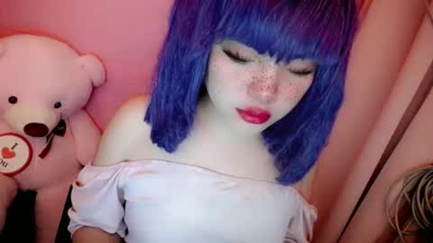 cute online show from March 31, 2026, 9:15 pm