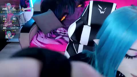 AURORA NATSUKI online show from March 15, 2026, 12:22 pm