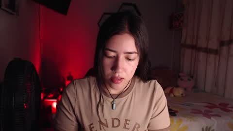 Snapshot of aurora_shy_ chatting on May 25, 2026, 2:28 am Aurora online show from May 25, 2026, 2:28 am