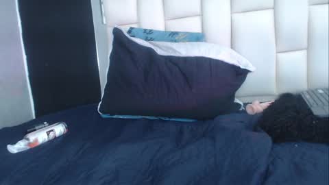 auroraa_miller online show from December 21, 2024, 3:31 pm