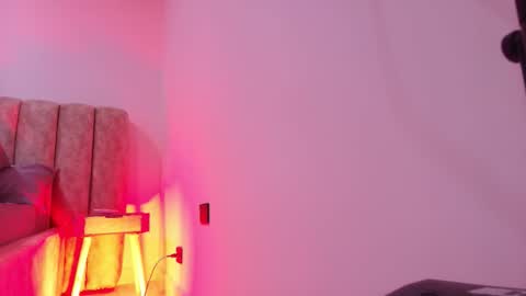 Snapshot of auroraa_miller chatting on November 12, 2025, 11:54 am auroraa_miller online show from November 12, 2025, 11:54 am