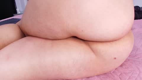 Snapshot of auroraa_miller chatting on January 5, 2026, 5:27 pm auroraa_miller online show from January 5, 2026, 5:27 pm