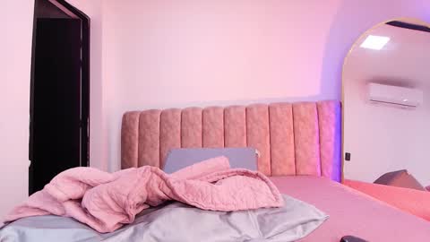 Snapshot of auroraa_miller chatting on January 9, 2026, 11:57 am auroraa_miller online show from January 9, 2026, 11:57 am