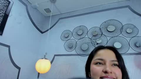 Snapshot of auroragracce chatting on April 22, 2026, 11:34 am AuroraGracce online show from April 22, 2026, 11:34 am