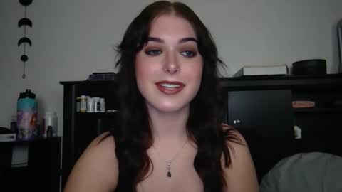 auroralightz1 online show from October 9, 2025, 2:53 am