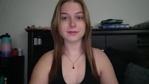 Snapshot of auroralightz1 chatting on August 6, 2026, 8:11 pm auroralightz1 online show from August 6, 2026, 8:11 pm
