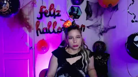 Aurora Rojas online show from October 21, 2025, 2:34 am