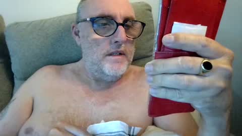 Snapshot of aussie_ozzie chatting on July 11, 2026, 7:44 am aussie_ozzie online show from July 11, 2026, 7:44 am