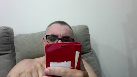 Snapshot of aussie_ozzie chatting on July 15, 2026, 7:35 am aussie_ozzie online show from July 15, 2026, 7:35 am