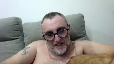 Snapshot of aussie_ozzie chatting on July 20, 2026, 10:39 am aussie_ozzie online show from July 20, 2026, 10:39 am