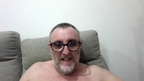 Snapshot of aussie_ozzie chatting on July 21, 2026, 7:11 am aussie_ozzie online show from July 21, 2026, 7:11 am