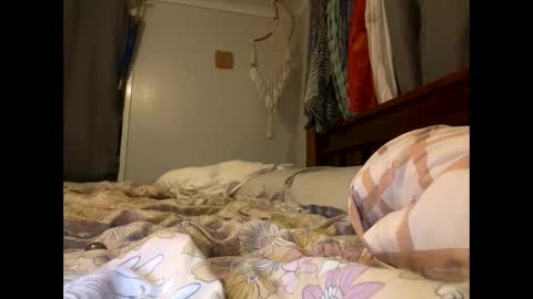 Milf4u online show from December 18, 2025, 2:45 pm