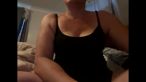 Milf4u online show from January 16, 2026, 7:40 pm