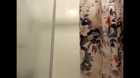 Milf4u online show from February 16, 2026, 12:01 pm