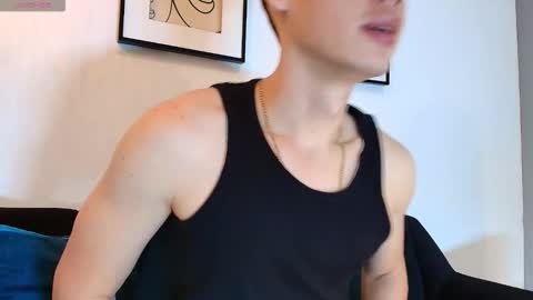 Snapshot of austiin_ross1 chatting on October 23, 2025, 6:39 pm austiin online show from October 23, 2025, 6:39 pm