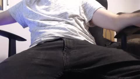 Snapshot of austin_breaker chatting on October 12, 2025, 5:56 pm austin_breaker online show from October 12, 2025, 5:56 pm