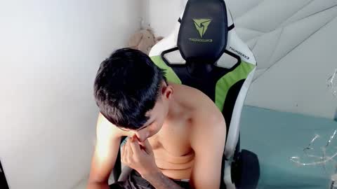 AUSTIN online show from October 24, 2025, 4:03 pm