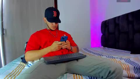 A online show from December 21, 2025, 6:48 pm