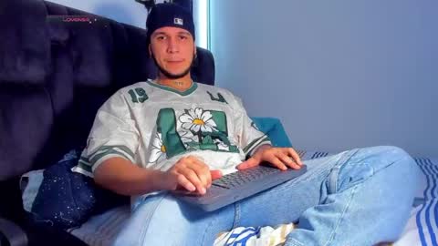 Snapshot of austin_curry chatting on June 3, 2026, 9:53 pm A online show from June 3, 2026, 9:53 pm