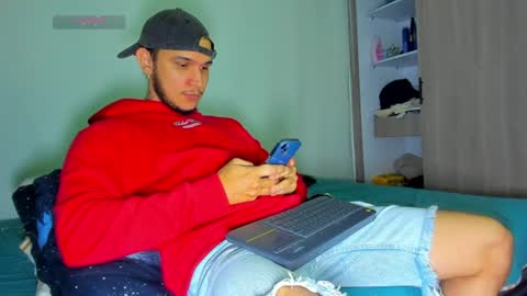 Snapshot of austin_curry chatting on June 17, 2026, 2:47 am A online show from June 17, 2026, 2:47 am