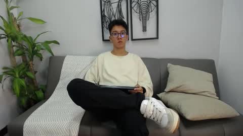 austinreeds online show from September 28, 2025, 8:14 pm