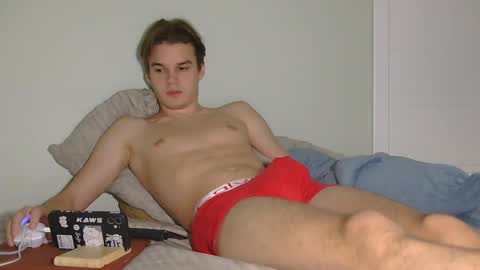 Snapshot of auston_r1ch chatting on December 22, 2024, 10:47 pm Auston 3 online show from December 22, 2024, 10:47 pm