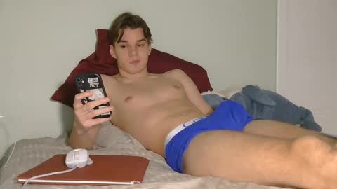 Snapshot of auston_r1ch chatting on February 1, 2025, 3:52 am Auston 3 online show from February 1, 2025, 3:52 am