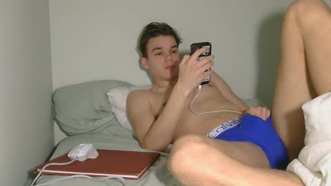 Snapshot of auston_r1ch chatting on February 7, 2025, 3:34 am Auston 3 online show from February 7, 2025, 3:34 am