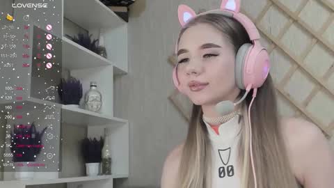 Snapshot of auto_baby chatting on October 30, 2025, 11:00 am Dasha online show from October 30, 2025, 11:00 am