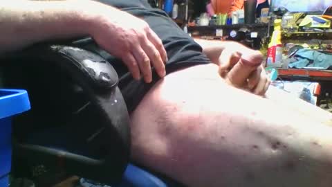 Pluke online show from April 13, 2026, 3:23 am