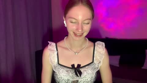 Annie online show from September 9, 2025, 6:40 pm