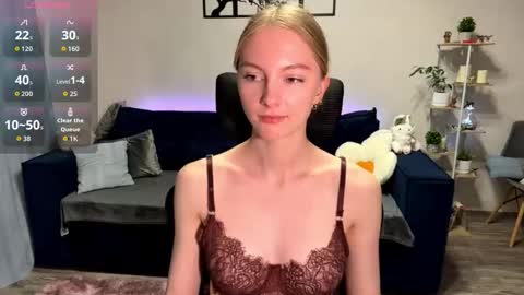 Annie online show from October 25, 2025, 6:57 pm