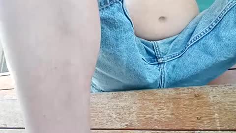 Snapshot of auzzieguy33 chatting on February 9, 2025, 6:11 am auzzieguy33 online show from February 9, 2025, 6:11 am