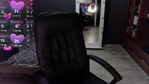 Ava online show from December 11, 2024, 12:34 pm