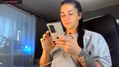 Ava online show from January 28, 2025, 12:43 pm