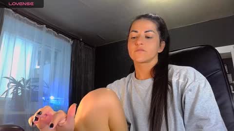 Ava online show from February 6, 2025, 12:48 pm