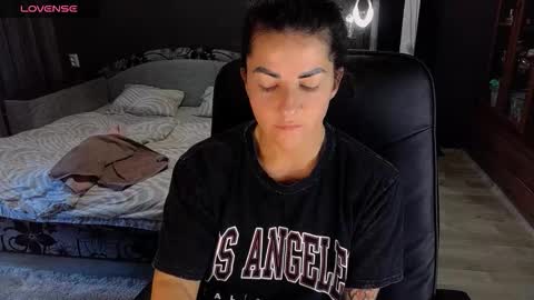 Ava online show from September 10, 2025, 12:05 pm