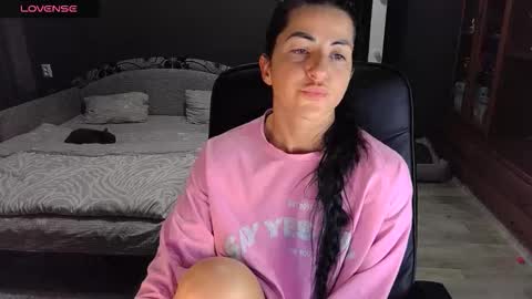 Ava online show from December 17, 2025, 12:44 pm