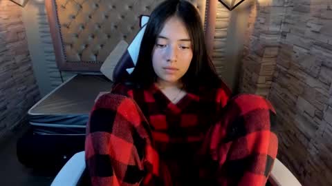 Snapshot of ava_broown chatting on December 3, 2024, 6:26 am online show from December 3, 2024, 6:26 am