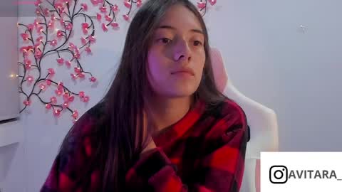 Snapshot of ava_broown chatting on May 18, 2026, 1:35 am online show from May 18, 2026, 1:35 am
