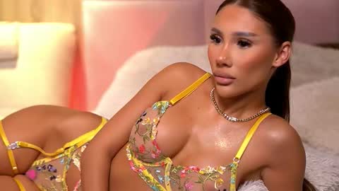 Ava online show from September 14, 2025, 10:42 pm