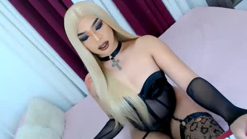 Ava online show from October 25, 2025, 10:12 am