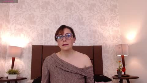 Snapshot of ava_raye chatting on October 15, 2025, 8:20 pm Ava online show from October 15, 2025, 8:20 pm