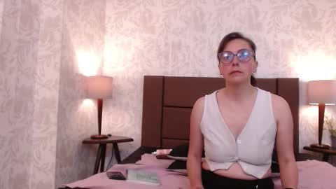 Ava  online show from February 11, 2026, 8:03 pm