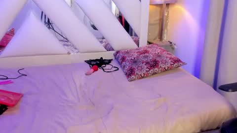 Ava Wilde online show from November 4, 2025, 8:08 pm