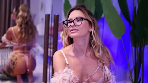 Snapshot of avamaddisson chatting on October 24, 2025, 3:58 am Ava online show from October 24, 2025, 3:58 am