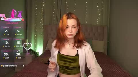  Ava  online show from November 25, 2025, 3:12 pm